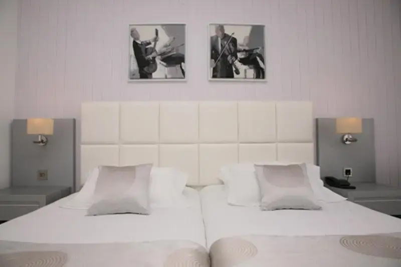 St. George Beach Hotel & Spa Resort - Chambres