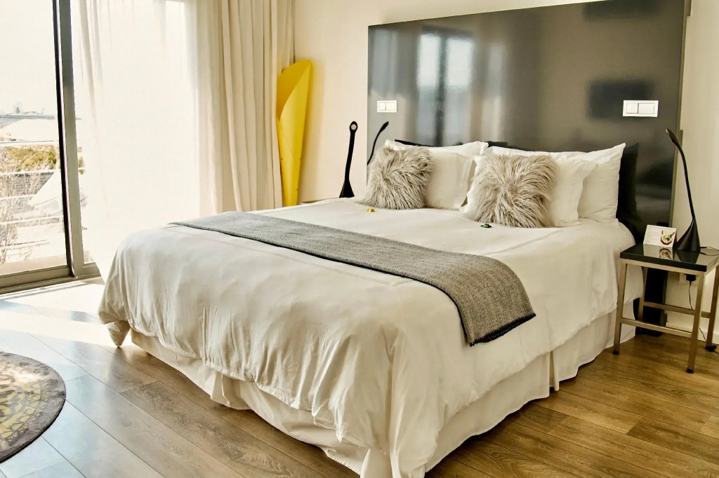 Deluxe Double room with sea view (full double bed)