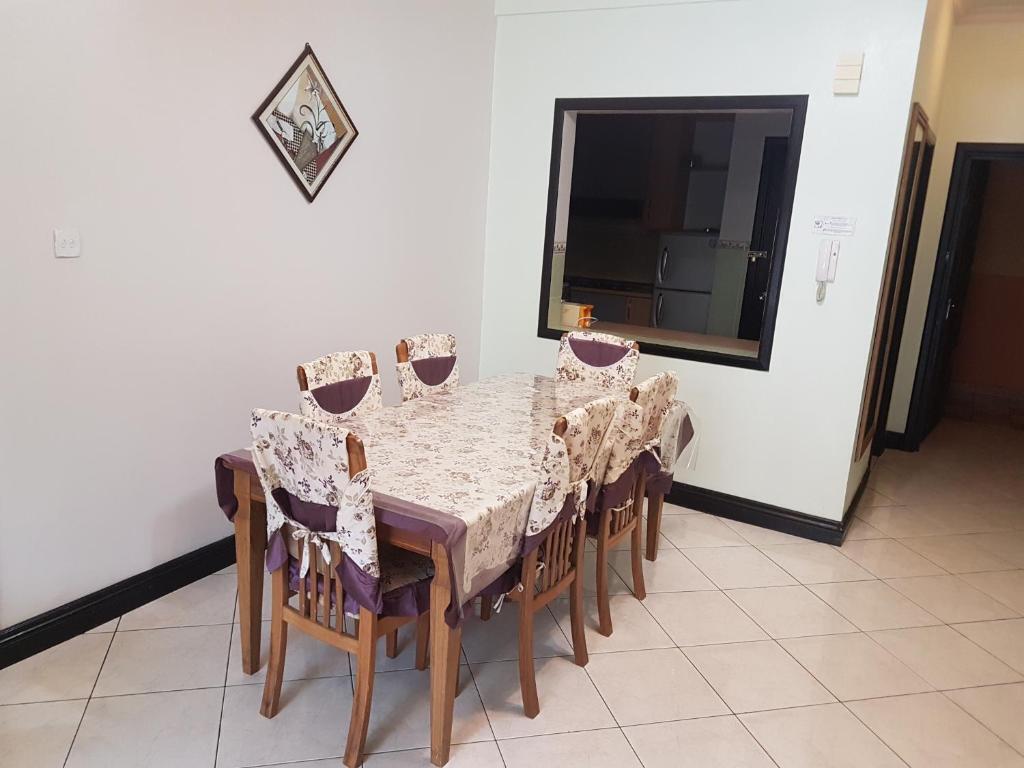 Nana Marina Court