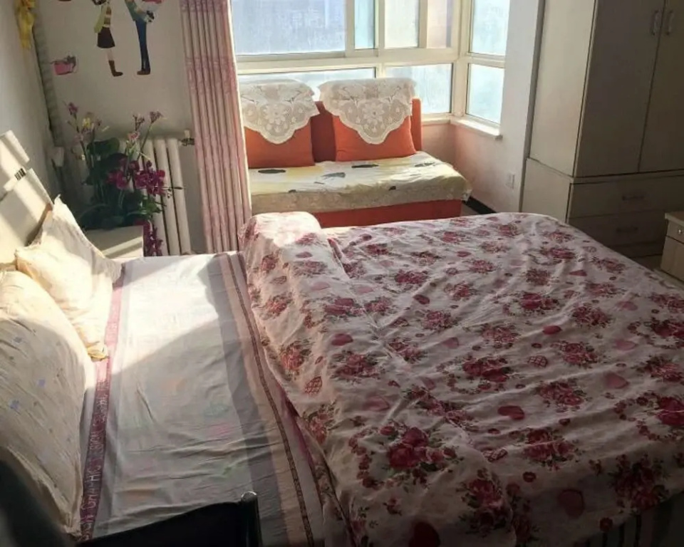 Yixin Apartment Hotel