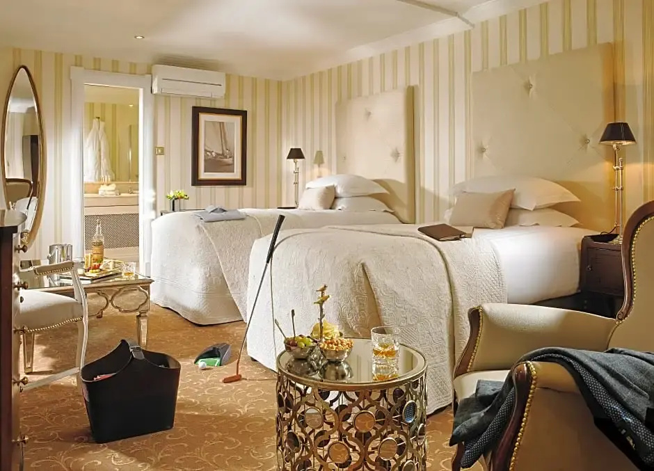Royal room