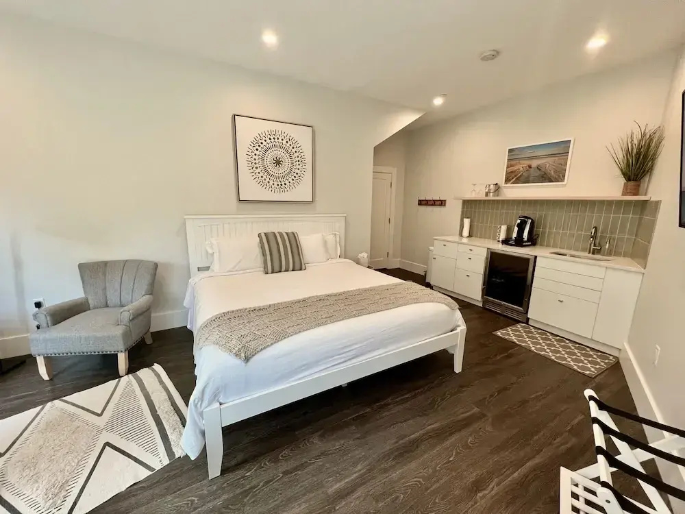 Luxury Double Suite (full double bed)