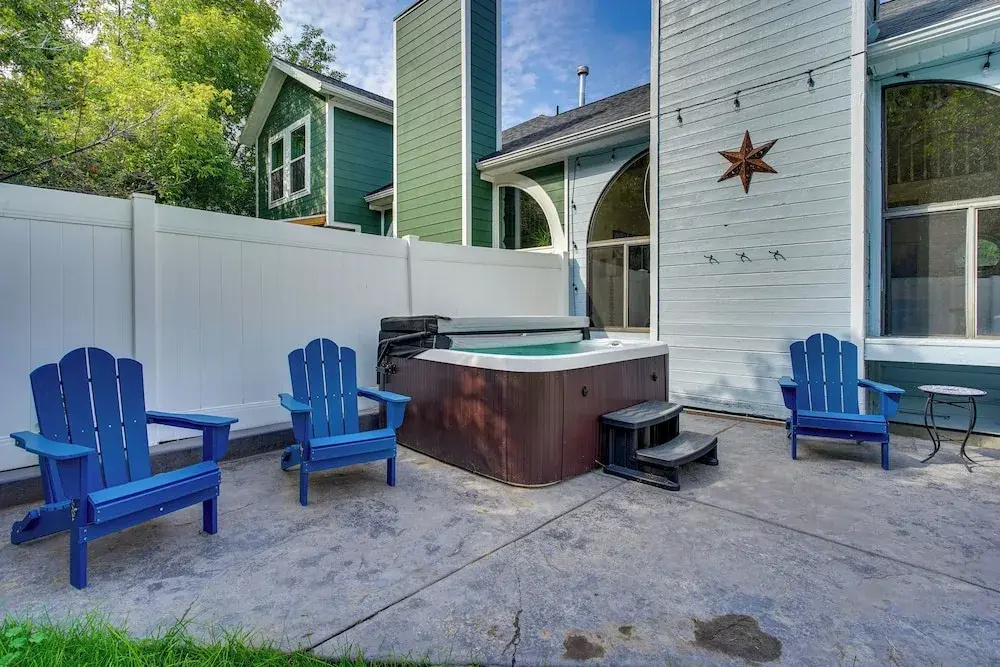 Mtn Views & Canyon Access: Cottonwood Heights Home