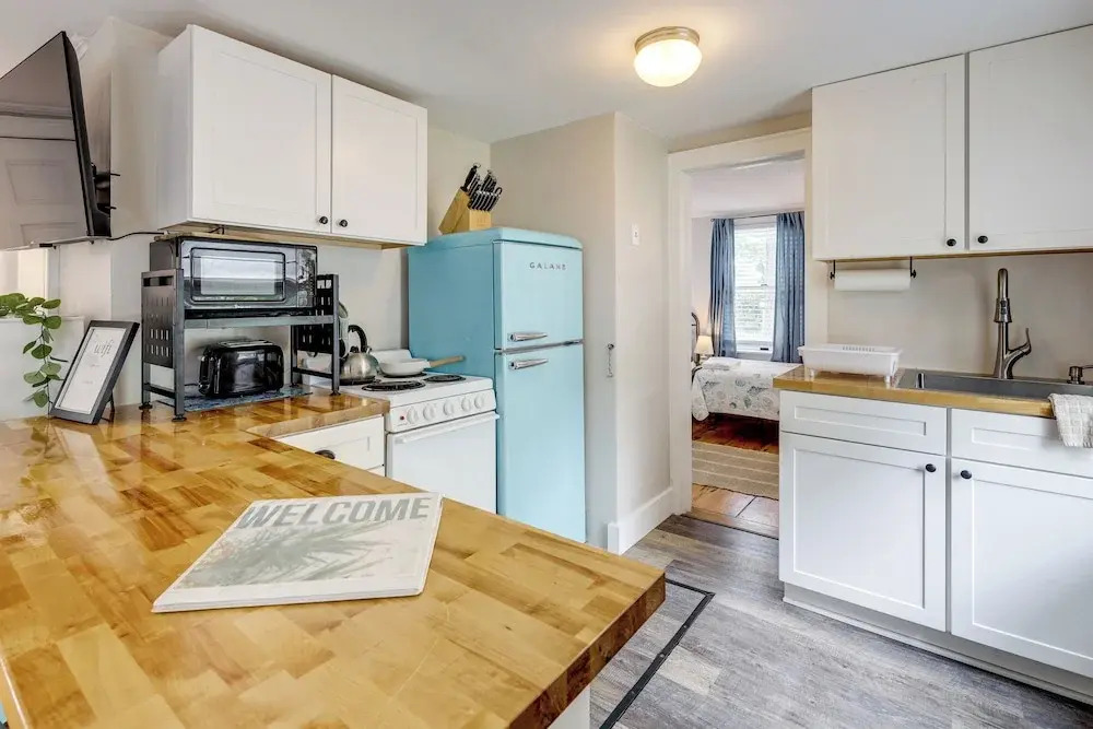 1 Mi to Ferry: 'sea Street Cottage' in Hyannis — фото 6