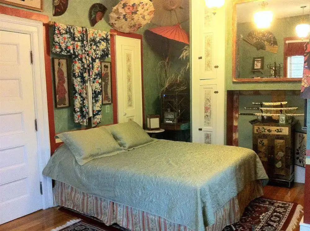 Flo's Hideaway