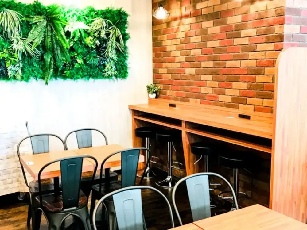 Food & Beverage