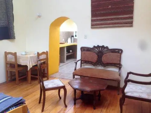 Renacimiento Hostel
