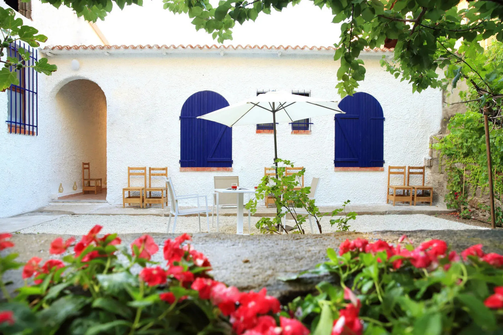 Balcony & Terrace