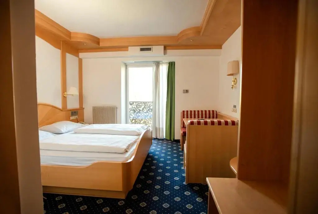 Standard Double room (full double bed)