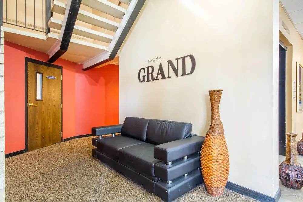 Lobby & Reception