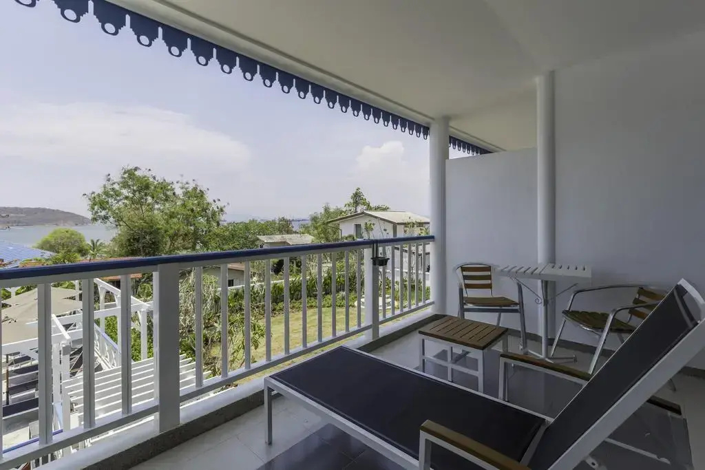 Balcony & Terrace
