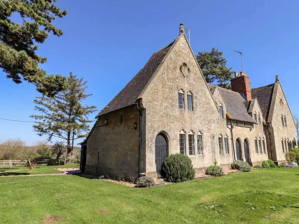 The Alms House West