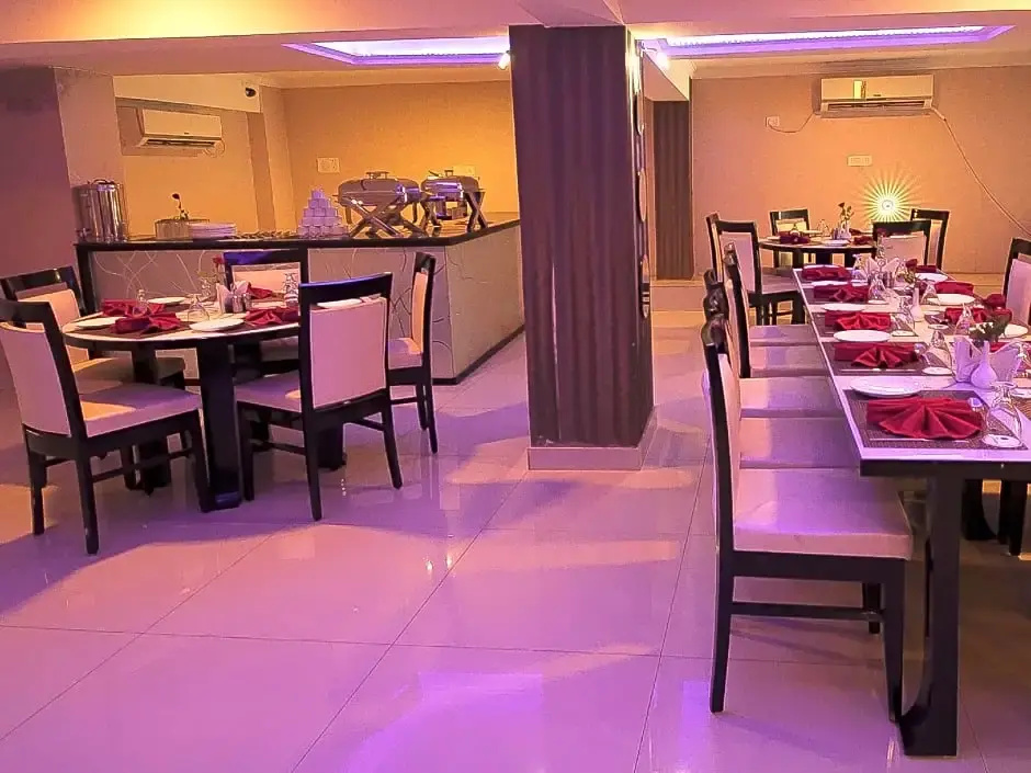 Food & Beverage