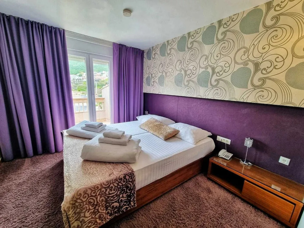 Classic Double room with balcony (twin beds)