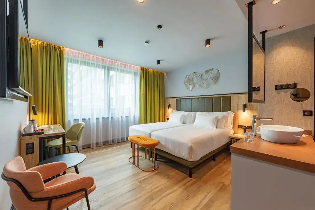 Superior Double room (full double bed)