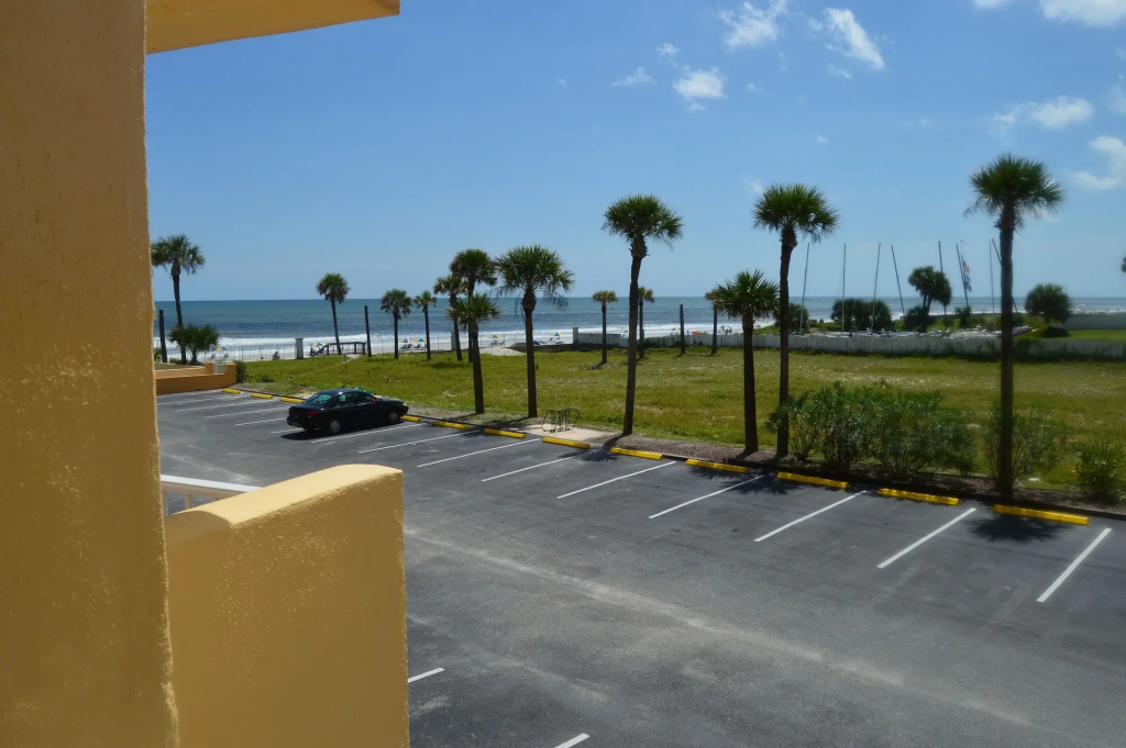 Beach & Waterfront