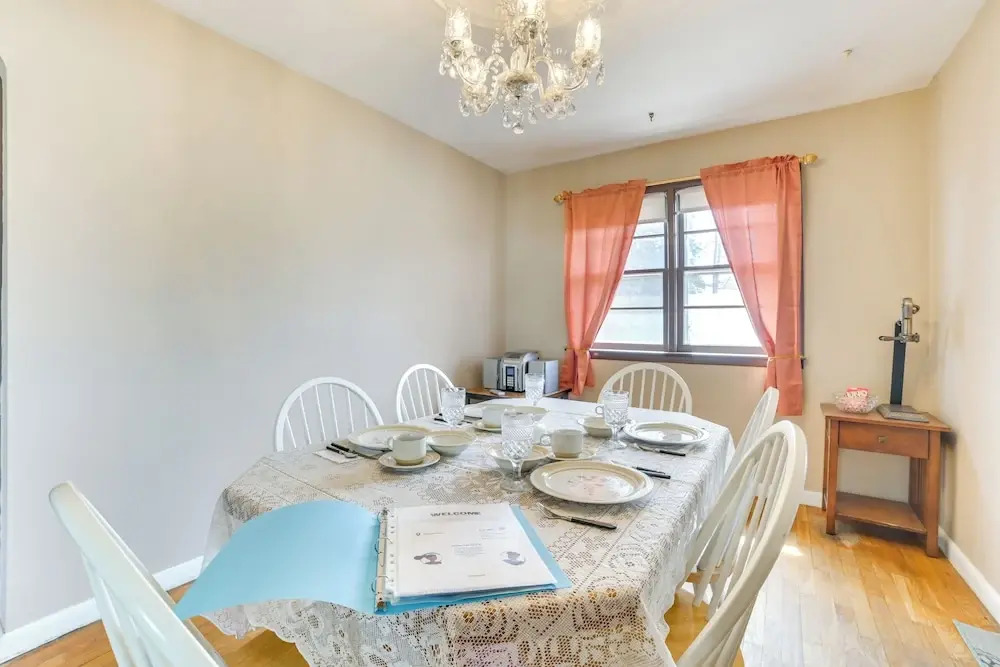 Walk to Beach: Lake-view Home in Alpena! — фото 5