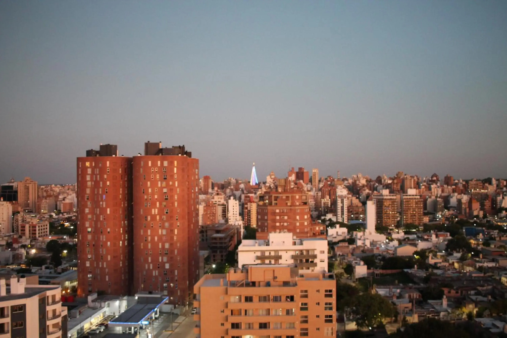 Departamento Panorámico con Cochera y Pileta Zona Nva Córdoba - Guemes-