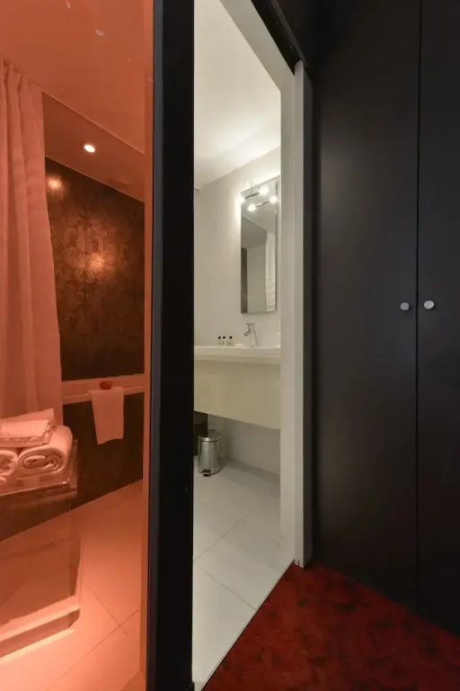 Classic Double room (full double bed)