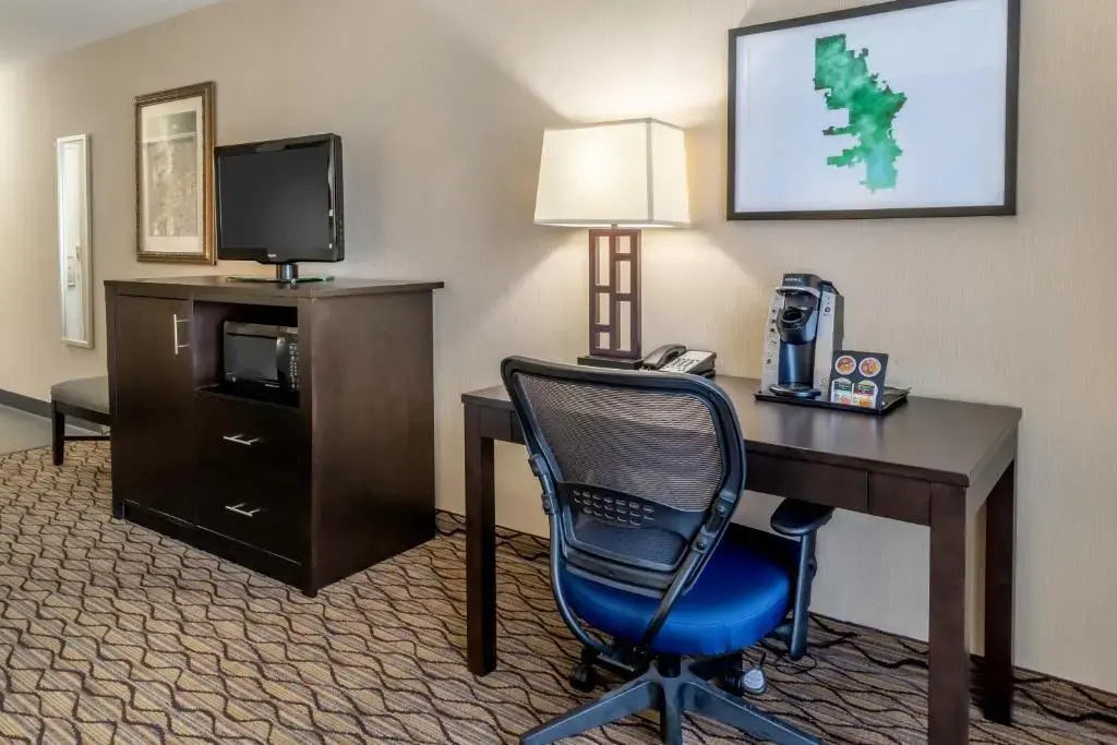Holiday Inn Hotel & Suites-Milwaukee Airport by IHG - Chambres