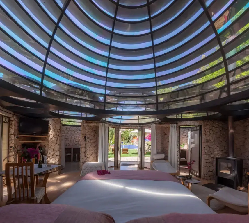 Deluxe Double room with balcony (full double bed)