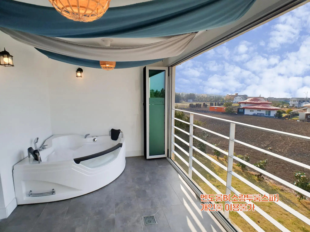 Standard Double Duplex room (twin beds)