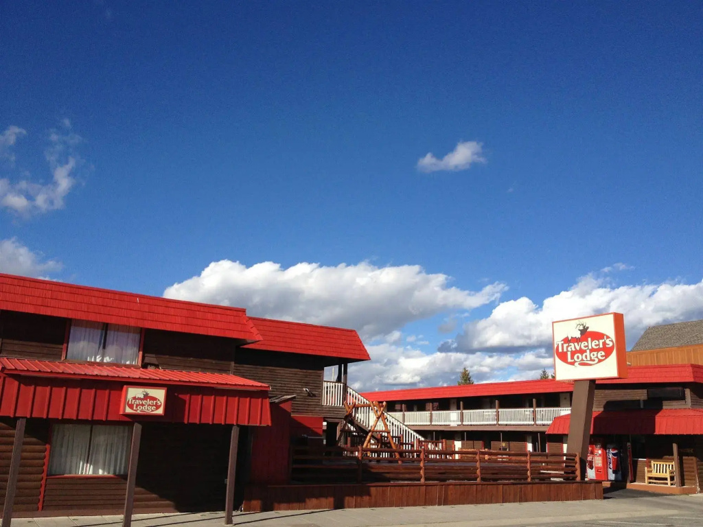 Traveler's Lodge