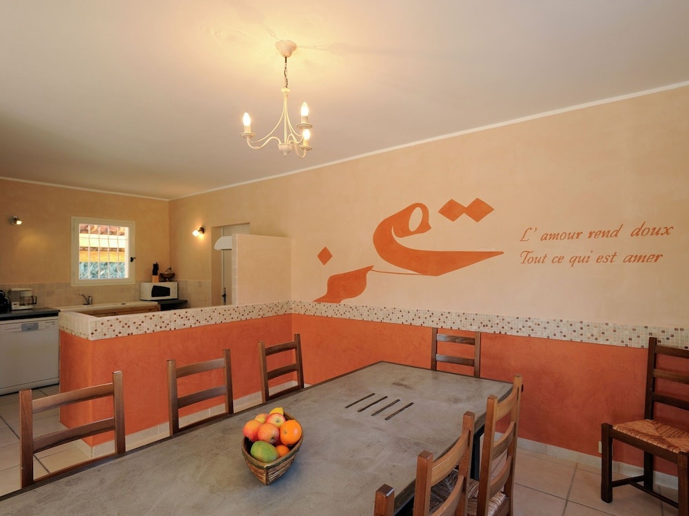 Spacious Holiday Home in Malaucene France With Private Pool