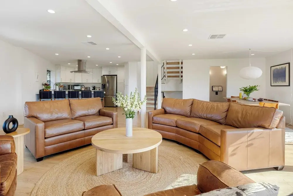 Designer Retreat w/ Pool, Firepits, Panoramic Views The Lake House at Malibu