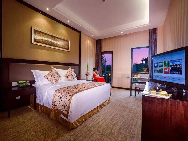 Executive Double room with balcony (full double bed)