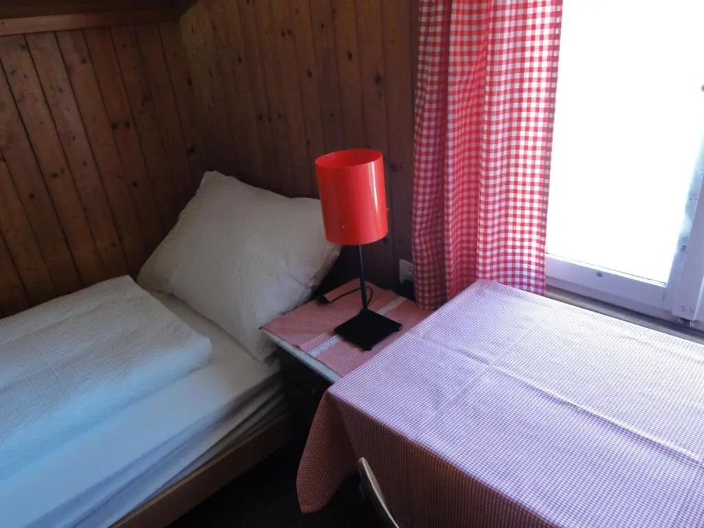 Economy room