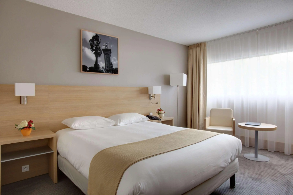 Best Western Plus Paris Orly Airport 17