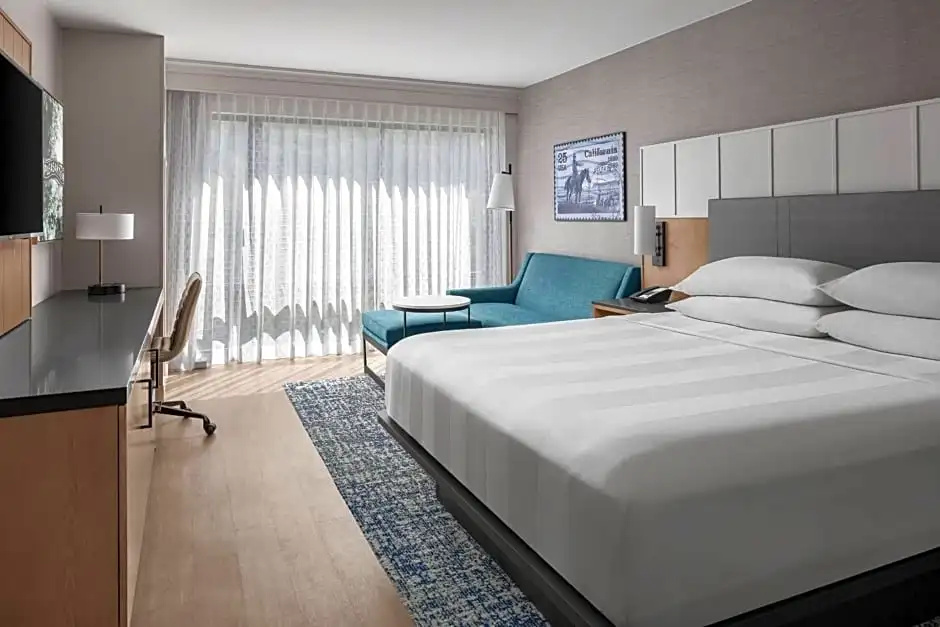 Standard Club room