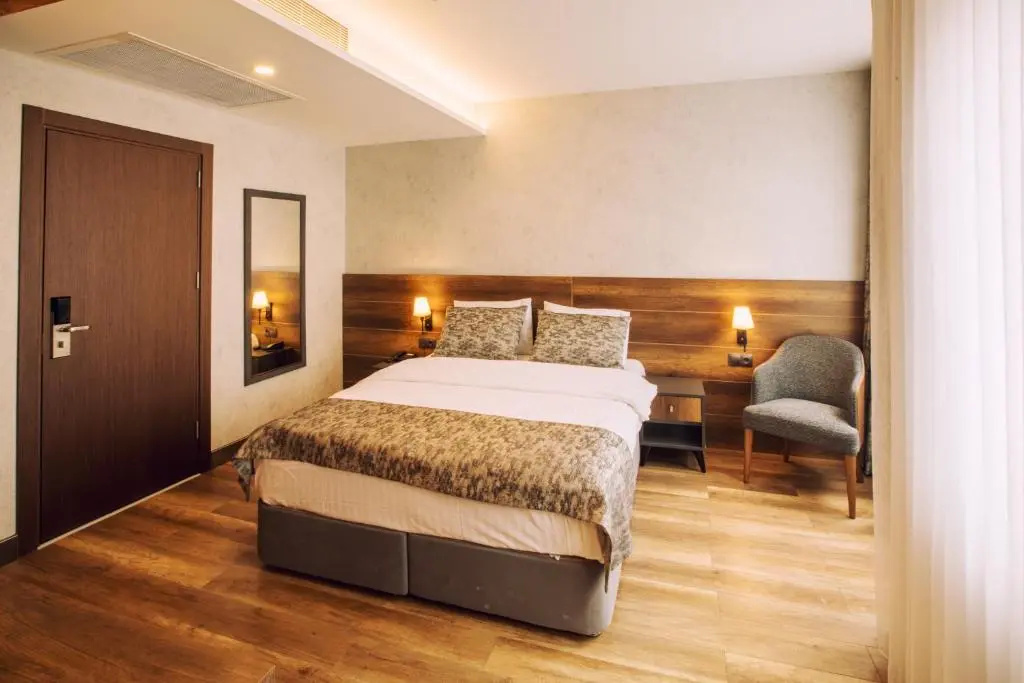 Superior Double room (full double bed)