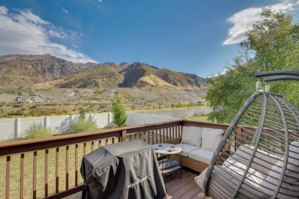 Big Space, Bigger View! Cottonwood Canyon Retreat