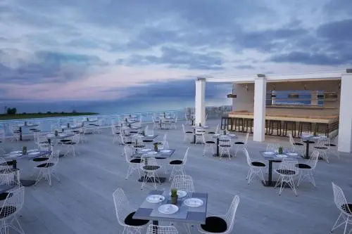 Beach & Waterfront