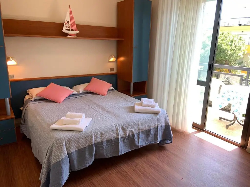 Standard Triple room with balcony