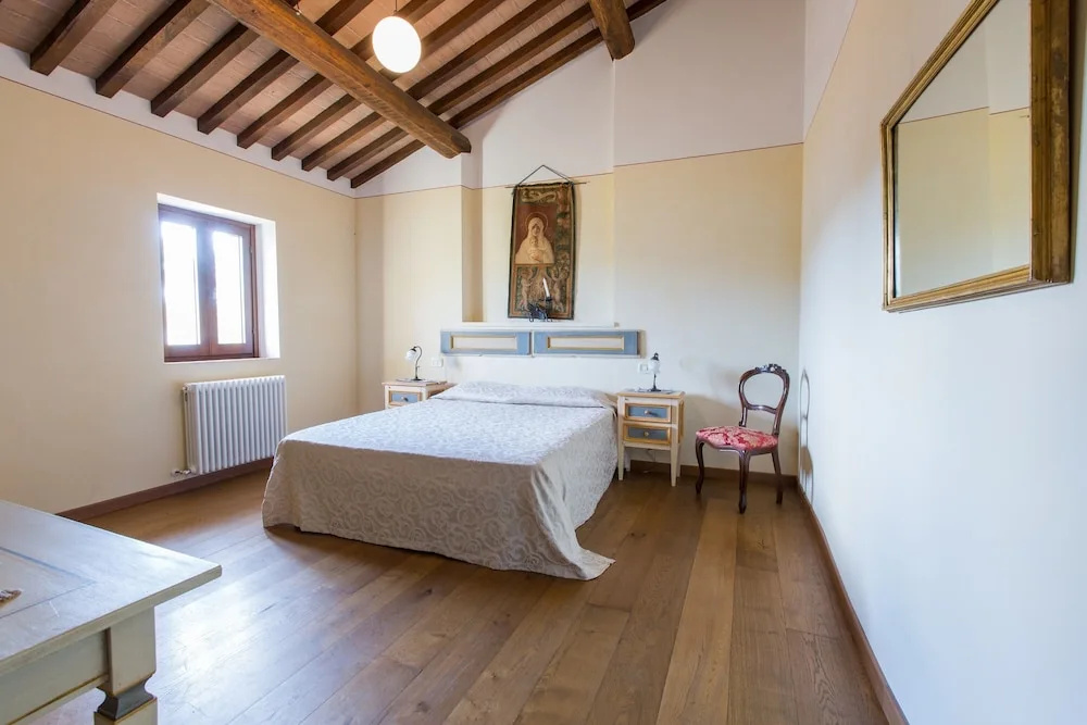 1 Bedroom Apartment with mountain view