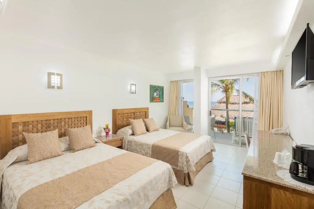 Superior with Terrace Triple room
