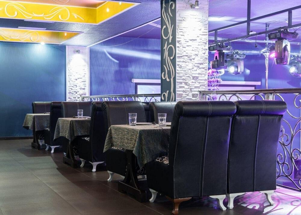 Курортный отель Charos Deluxe Resort в Ташкенте