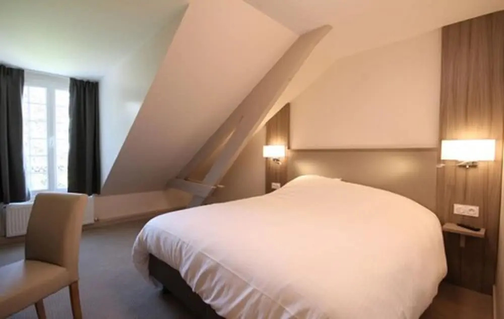 Voir la photo 2 — Hotel Les Champs