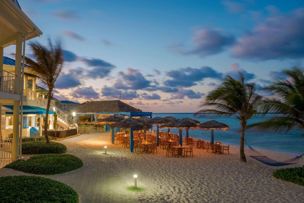 Castaways Cayman Beach Resort
