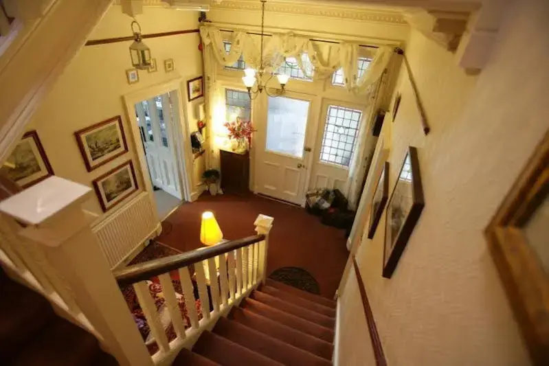Bellevue Guest House - фото 14