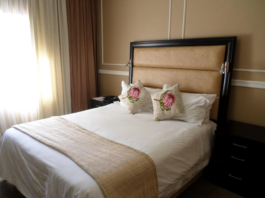 Devonshire Hotel — 3