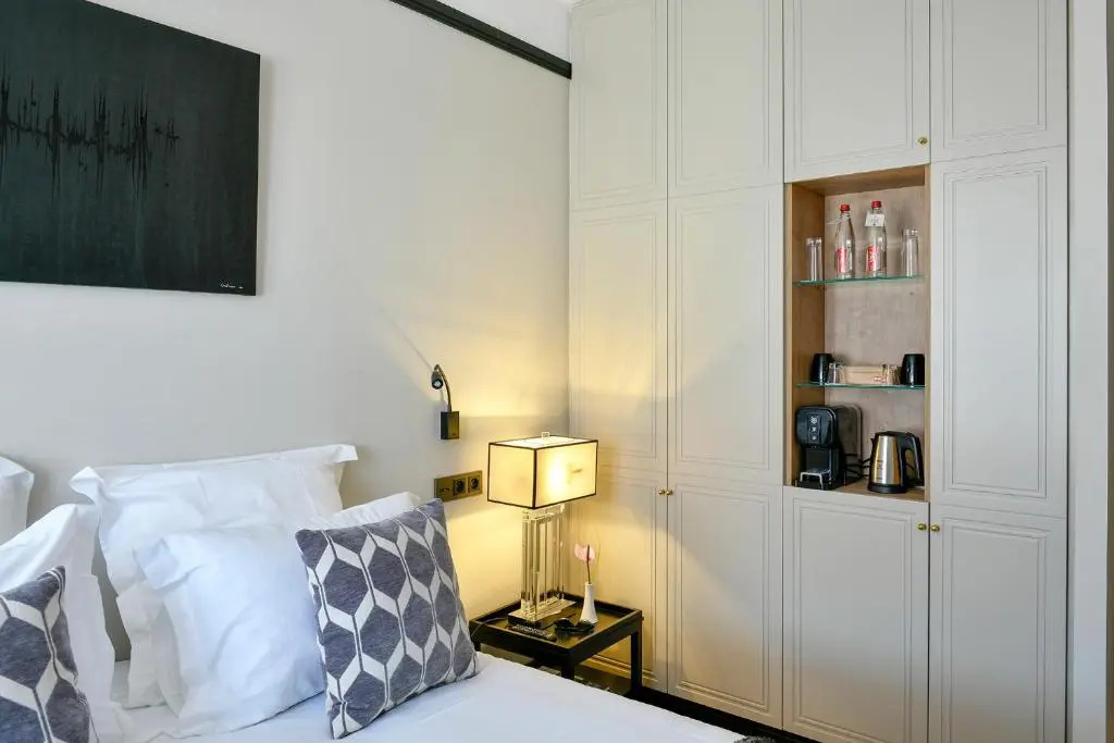 Standard Double Club room (full double bed)