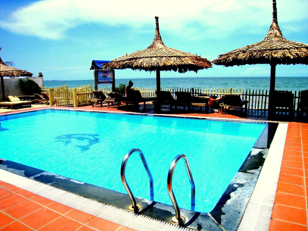 Beach & Waterfront