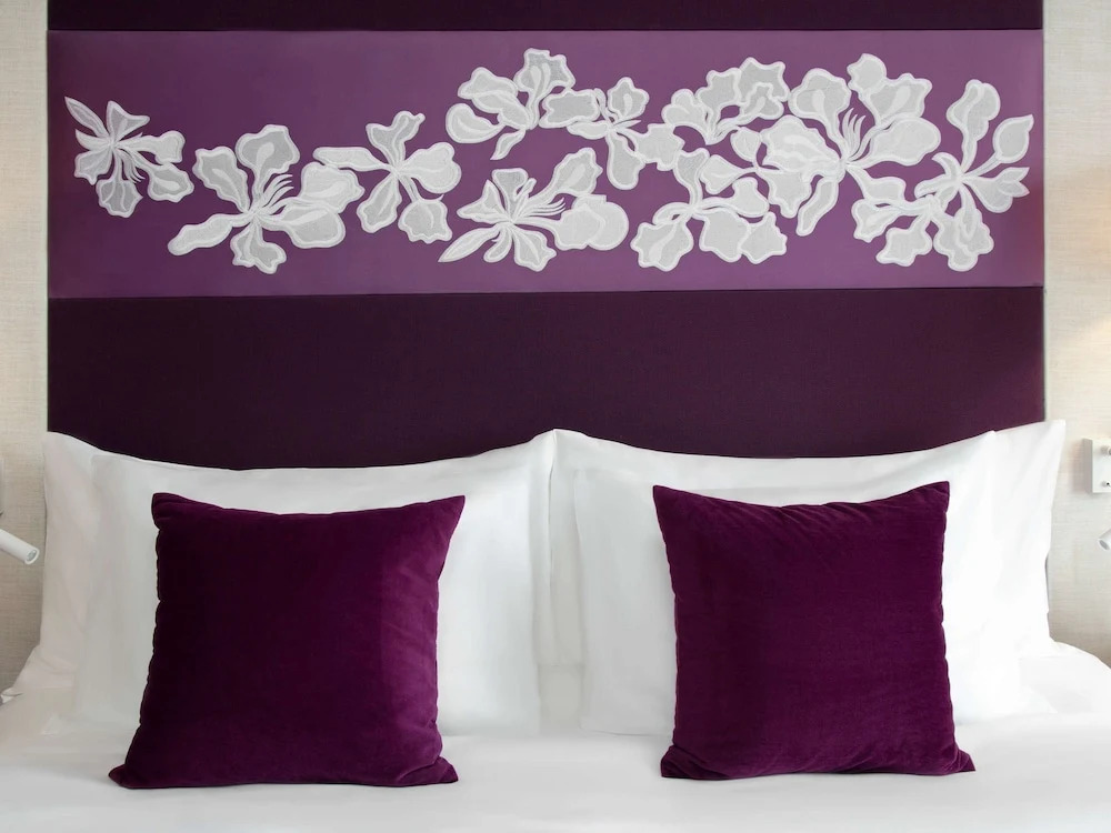 Двухместный клубный номер Privilege двуспальная кровать в Mercure Hai Phong
