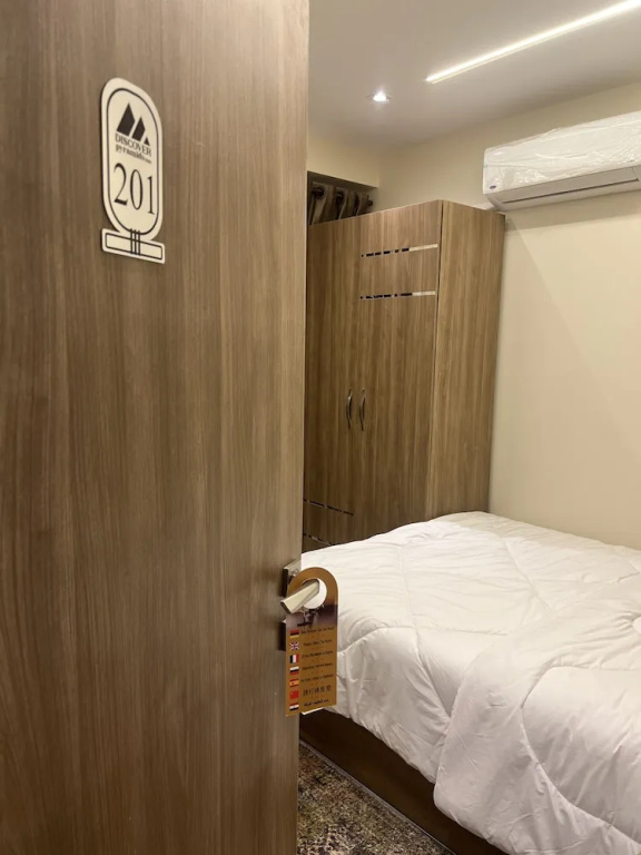 Economy room