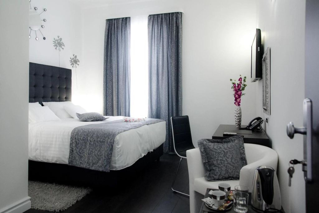 hotel photo