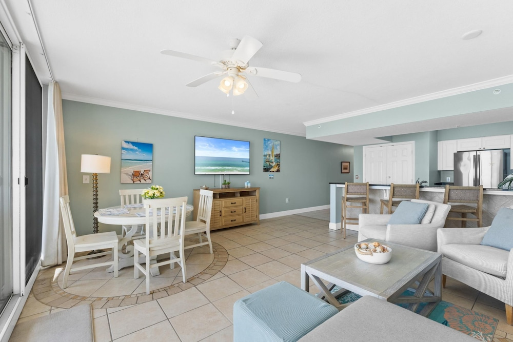 Emerald Beach Resort by Panhandle Getaways - Chambres